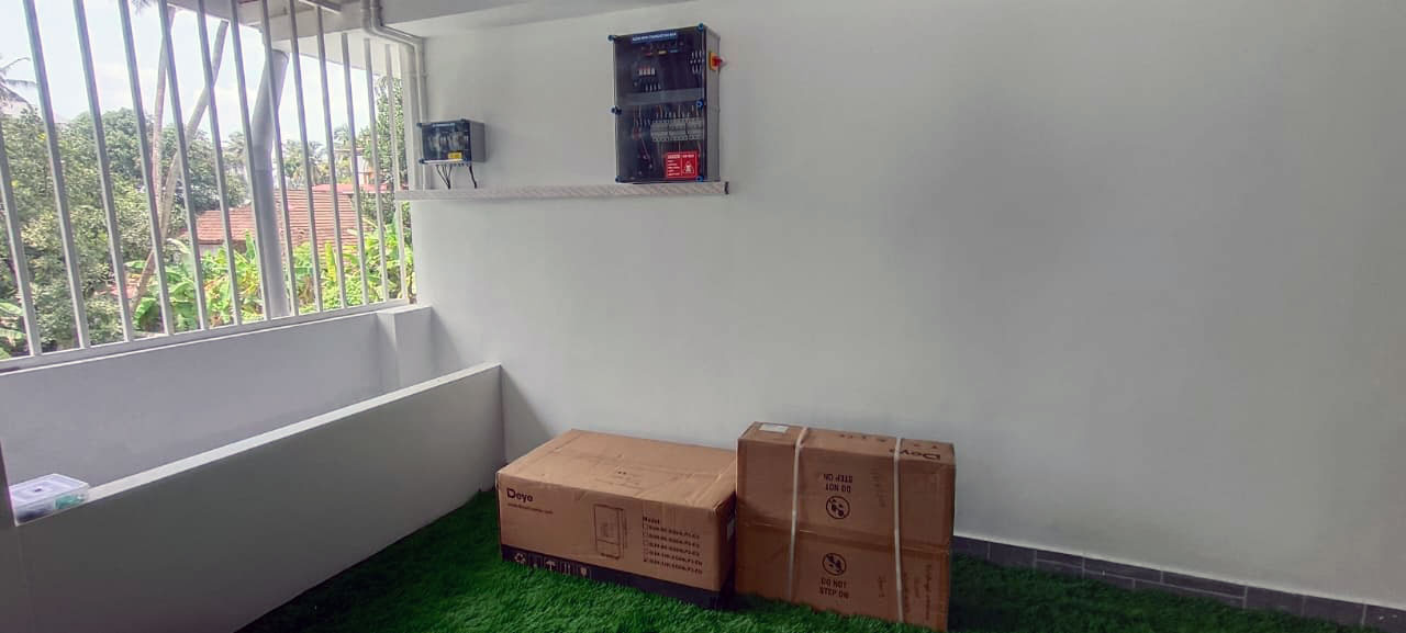 Image of 12KW HYBRID SOLAR SYSTEM project in PATTURAIKKAL, THRISSUR